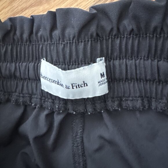 Abercrombie & Fitch Pants Black Cuffed Elastic Waist Minimalist High Waist SZ M - Picture 3 of 5